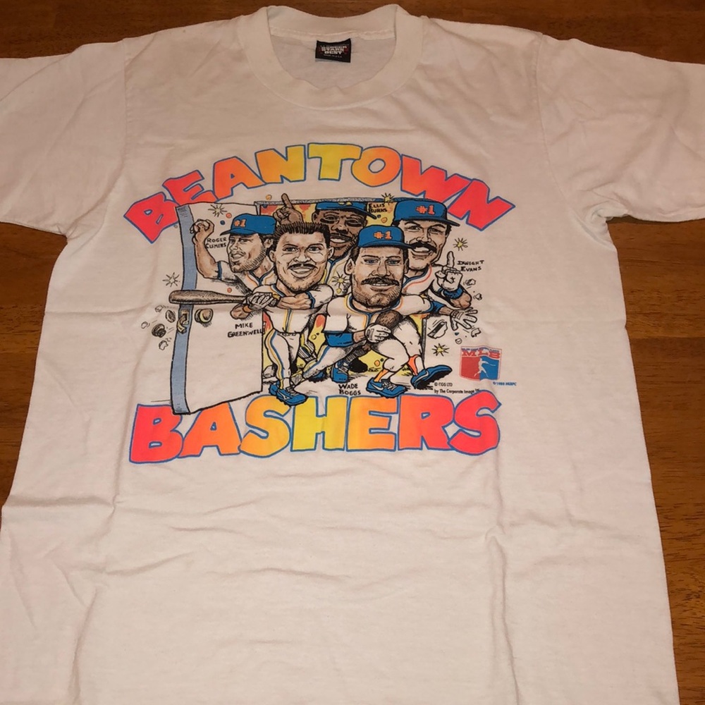 1990 Boston Red Sox Fenway parking lot T-shirt. M